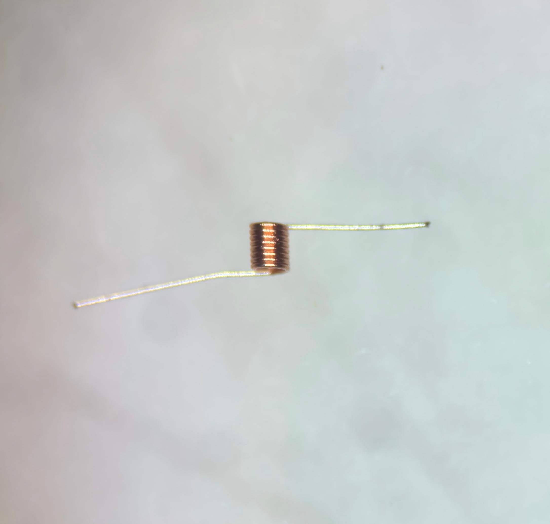 Inducteur à noyau d'air révolutionnaire 91MLA0600503R, adapté avec précision aux applications haute fréquence de 5 à 20 GHz